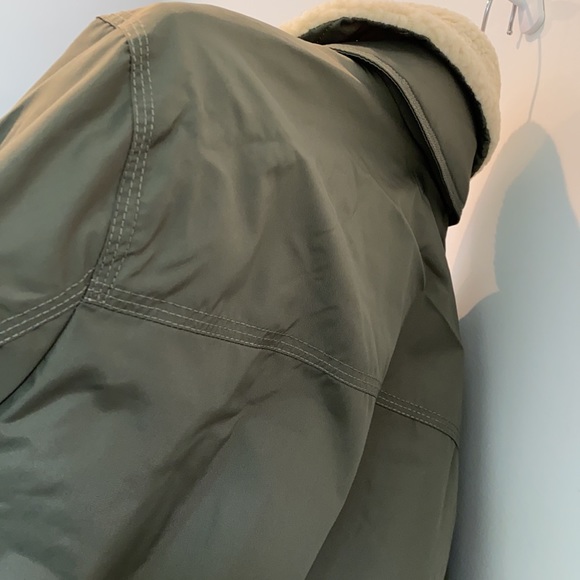 NEW Ugg Men’s Nylon Trucker Jacket - Picture 10 of 12